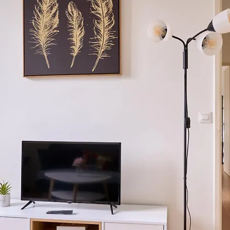Cosy T1 With Garage Near Cdg | By Airnest Apartment *
