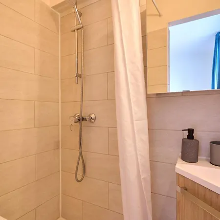 Apartment Cosy T1 With Garage Near Cdg | By Airnest